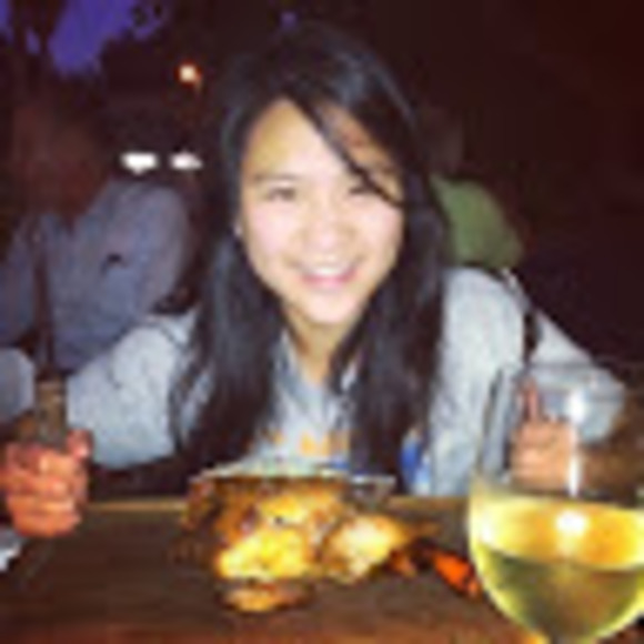 Profile Picture of Joyce Chiu (@littlemissjoyce) on Poshmark