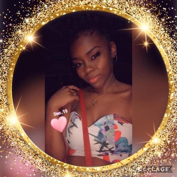 Profile Picture of Dacse Grenada (@candacse_ross) on Poshmark