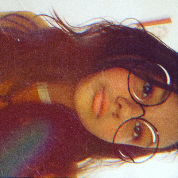 Profile Picture of Artina Ajeti (@justartina) on Poshmark