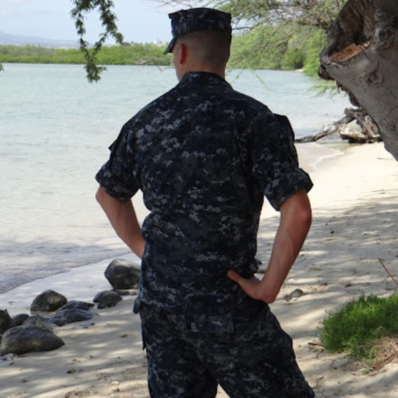 Profile Picture of Nick Boyd (@nicholasgboyd) on Poshmark