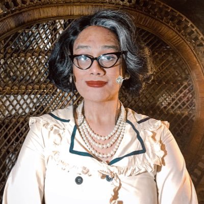 Profile Picture of Philomena D. (@PhilCatDev) on Twitter