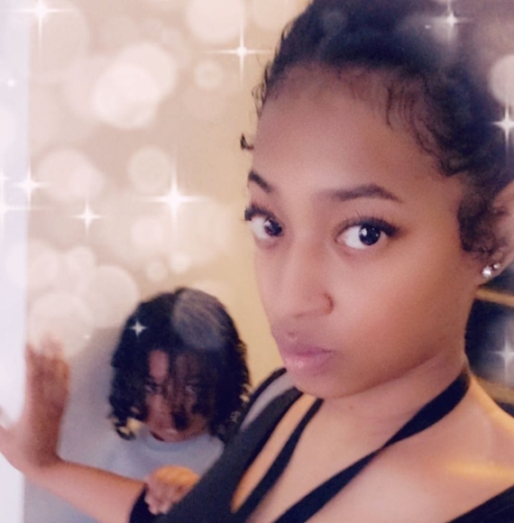 Profile Picture of Ashley Veale (@veamarie) on Poshmark