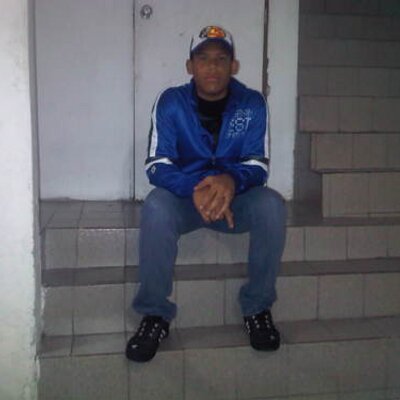 Profile Picture of Moises Guzman (@moisesguzman19) on Twitter