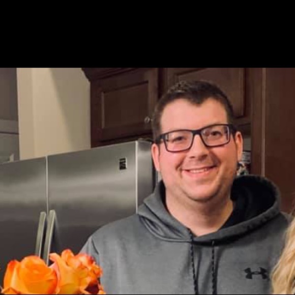 Profile Picture of Jake Bastarache (@jakebas55) on Poshmark