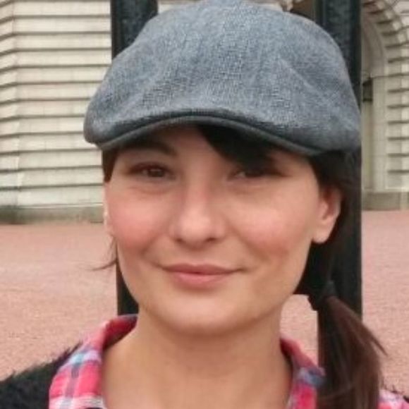 Profile Picture of Julie Huchet (@juliehuchet) on Poshmark