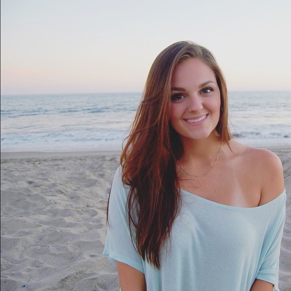 Profile Picture of Karly Puccinelli (@karlypuccinelli) on Poshmark