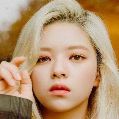 Profile Picture of AOTY•51%|ONCES (@g_centis) on Twitter