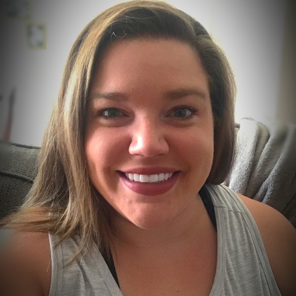 Danielle Kenner - Poshmark Profile Picture of Danielle Kenner (@daniellekenner) on Poshmark