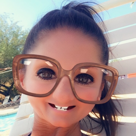 Profile Picture of Amanda Whitlock (@whitlockrealtor) on Poshmark