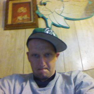 Profile Picture of Chris Glen Cravens (@d6e6d987dabd49e) on Twitter