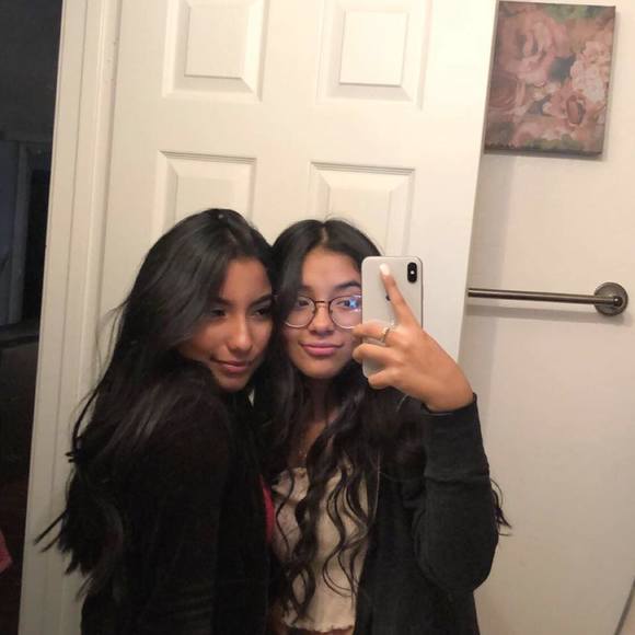 Profile Picture of Lupe Hernandez (@lupe4471) on Poshmark