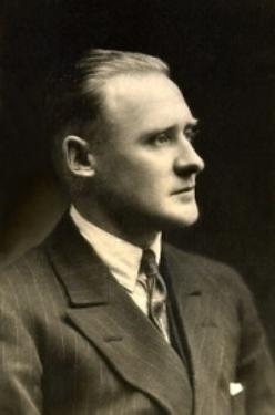 Profile Picture of R. J. Mitchellon Wikipedia