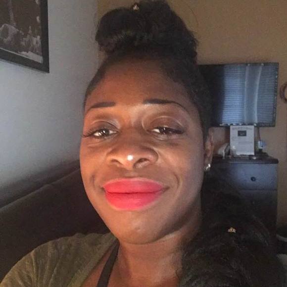 Profile Picture of Lydia Addison (@laddison75) on Poshmark