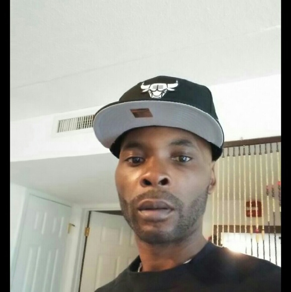 Profile Picture of Jamel Brown (@getmelmoney) on Poshmark