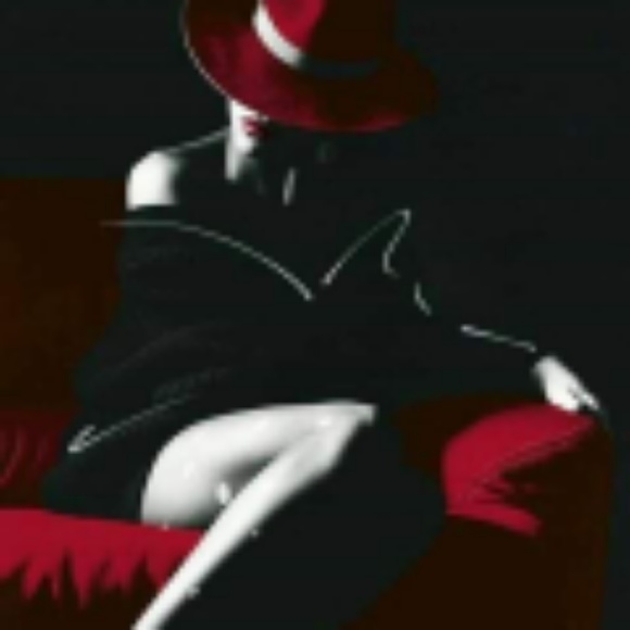 Profile Picture of Gigi Viger (@hollywoodgi) on Poshmark