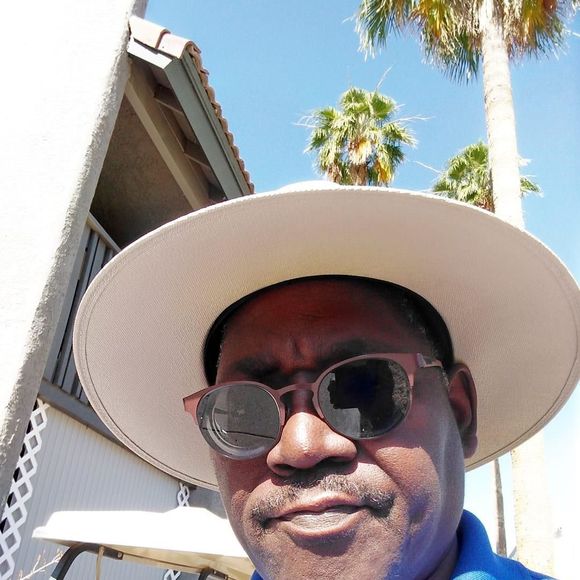 Profile Picture of Vincent Deaner (@vincentdeaner) on Poshmark