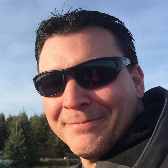 Profile Picture of Keith Ringer (@keithringer) on Poshmark