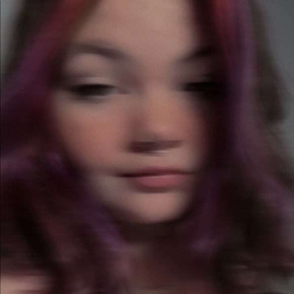 Profile Picture of T Ziegenfelder (@t_rose_133) on Poshmark