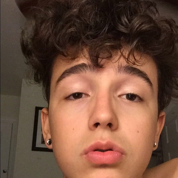 Profile Picture of Jason Dunick (@jasondunick) on Poshmark