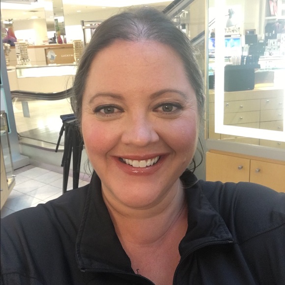 Profile Picture of Sherry Scheline (@scheline) on Poshmark
