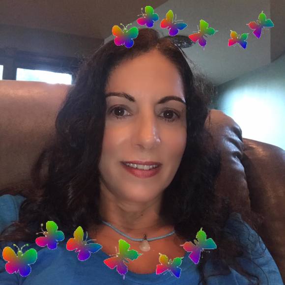 Profile Picture of Leeanne Barbagallo mainenti (@leeanne1) on Poshmark