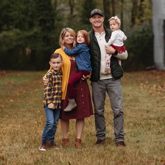 Profile Picture of Brittany Duperry (@bduperry22) on Poshmark