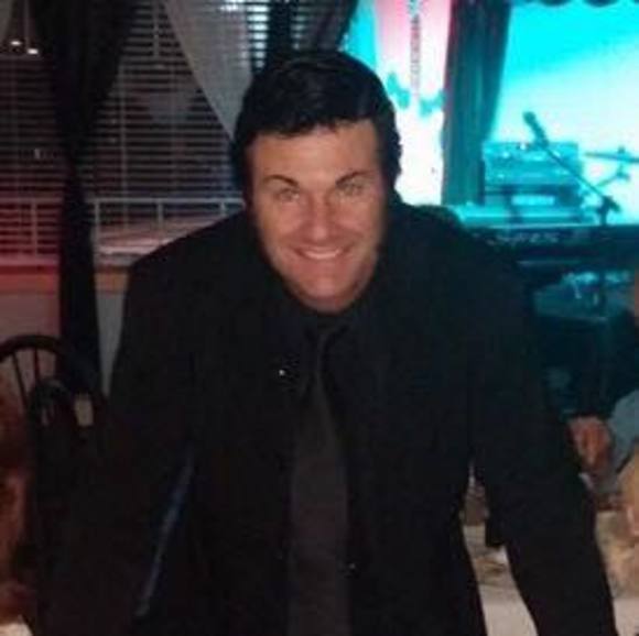 Profile Picture of Mark Eskew (@markeskew) on Poshmark