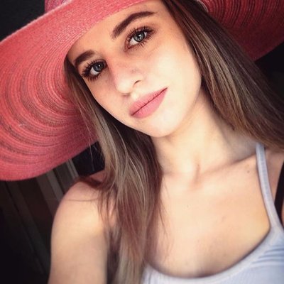 Profile Picture of  ☯ Nidds  ☯ (@Nichole_Richie) on Twitter