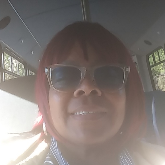 Profile Picture of Deborah Bevils (@loadebo) on Poshmark