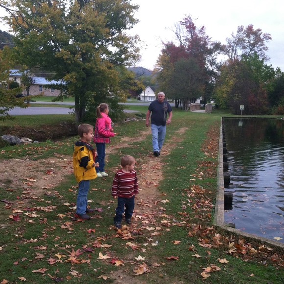 Profile Picture of Raymond Clark (@rayclark1010) on Poshmark