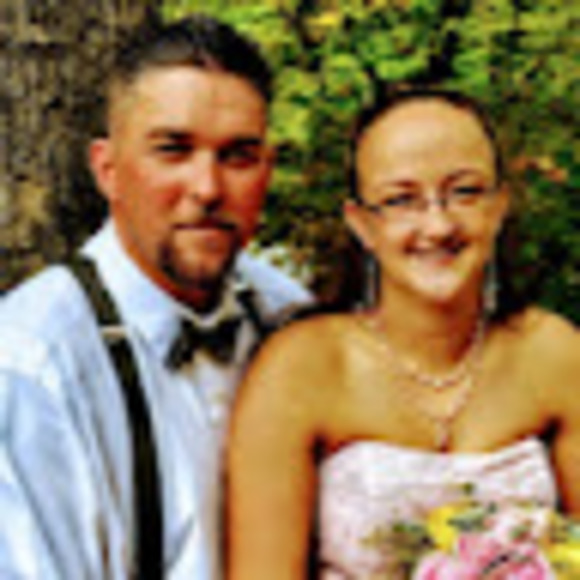 Profile Picture of Acacia Turner (@acaciamosher) on Poshmark