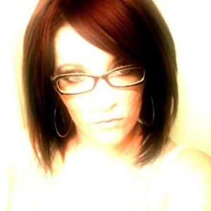 Profile Picture of Emily Hinds (@emmiefbaby) on Myspace