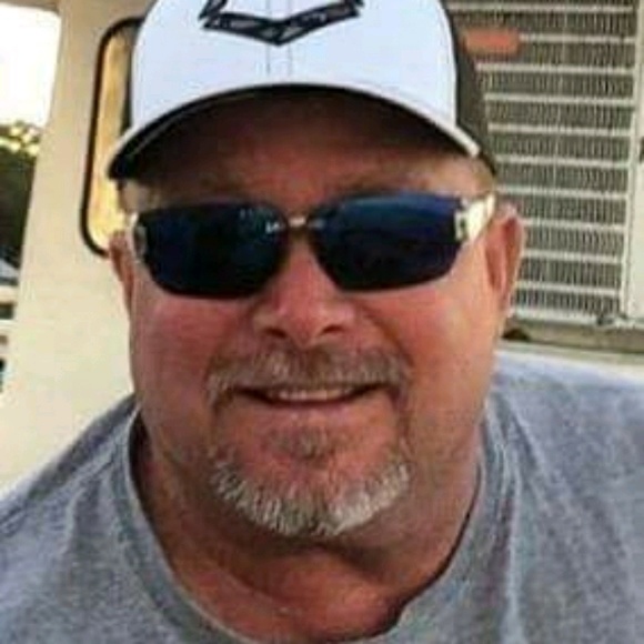 Profile Picture of David Brackley (@brackk32) on Poshmark