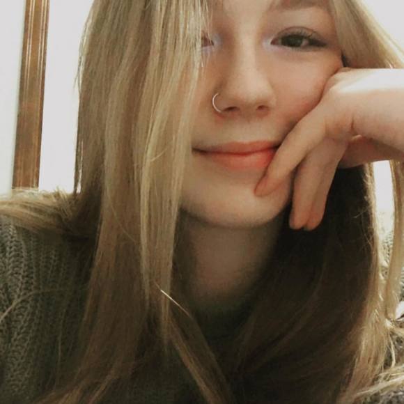 Profile Picture of Abby Ackison (@abby_1107) on Poshmark