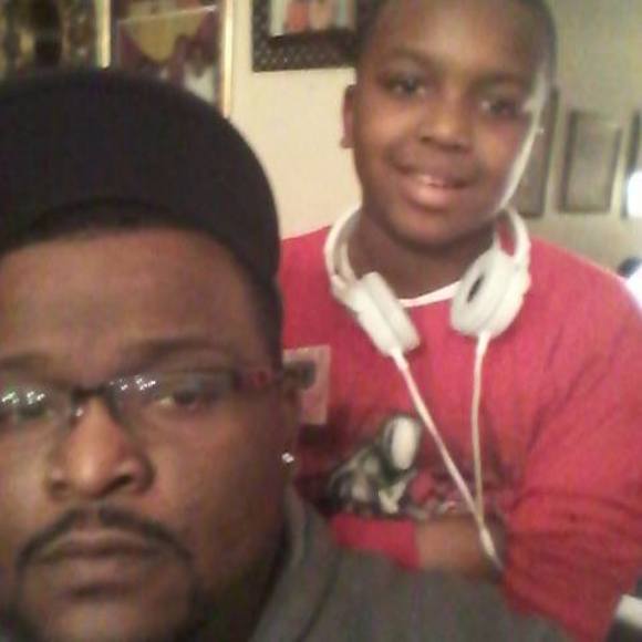 Profile Picture of Alex Wren (@alexwren_jr) on Poshmark