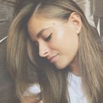 Profile Picture of ⚜️ 𝒞 𝒜 𝑅 𝒪 𝐿 𝐼 𝒩 𝐸 ⚜️ (@carly_coconut) on Instagram