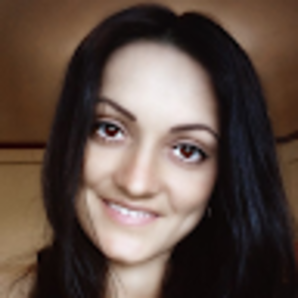 Profile Picture of Zhanna Steklova (@zhanna1211) on Poshmark