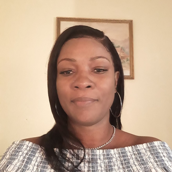 Profile Picture of Andrea Wright (@andreawright874) on Poshmark