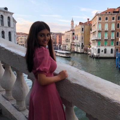Profile Picture of Maria (@mariapiazza_) on Twitter