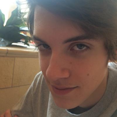Profile Picture of Zach Collin (@zach_col) on Twitter