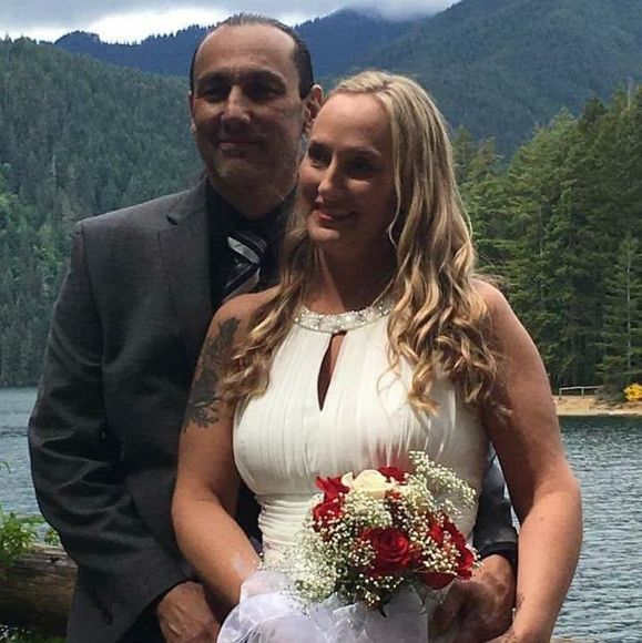 Profile Picture of Jodee Holterman (@jodeeann) on Poshmark