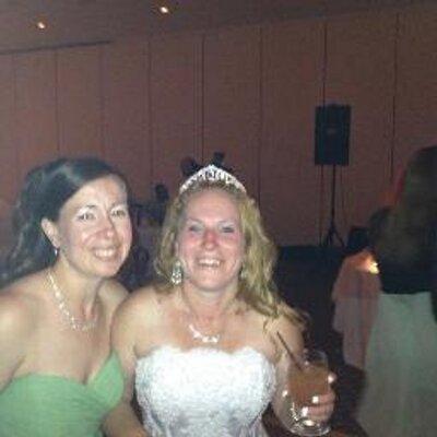 Amanda Calcagni - Twitter Profile Picture of Amanda Calcagni (@crazyaunt8) on Twitter