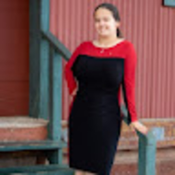 Profile Picture of Faith Dickey (@fdickey1) on Poshmark