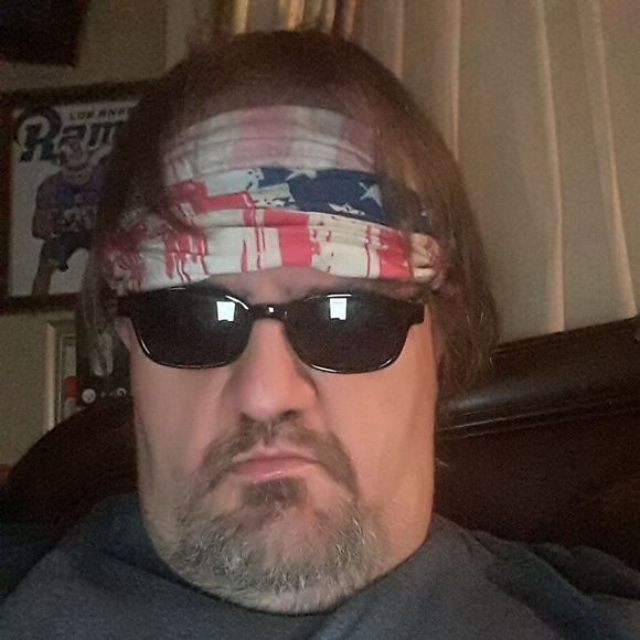 Profile Picture of Carl Gordon (@carlgo1967) on Poshmark