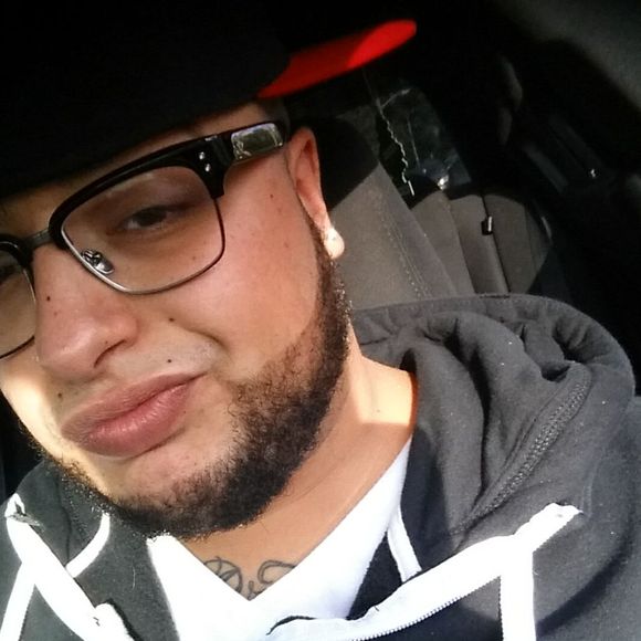 Profile Picture of Luis Saez (@senor_heff) on Poshmark