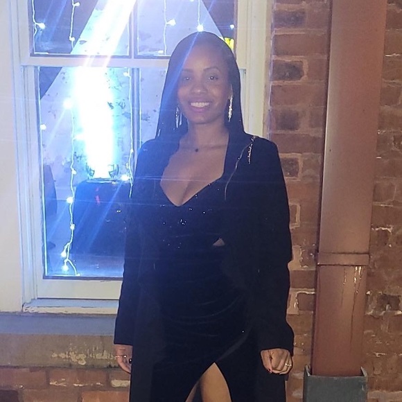 Profile Picture of Shannon Cromer (@shannonlcromer) on Poshmark