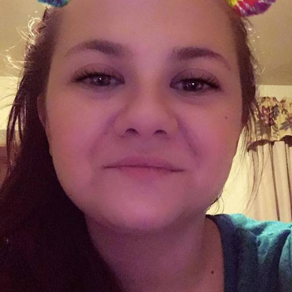 Amanda Ruth - Poshmark Profile Picture of Amanda Ruth (@amandaruth629) on Poshmark