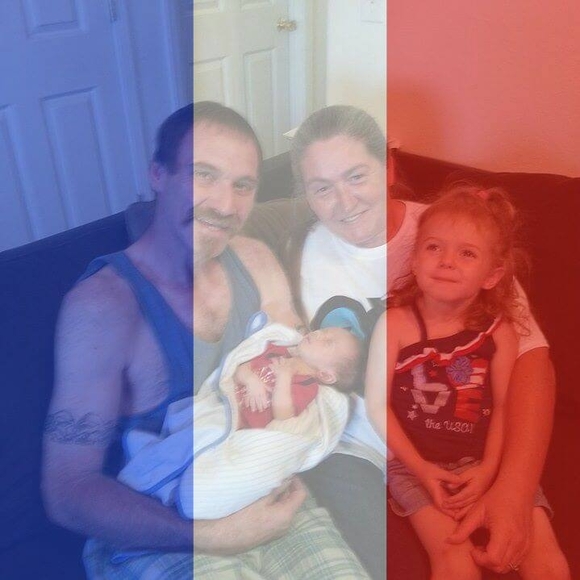 Profile Picture of Lisa Levingston (@nevadalisa) on Poshmark