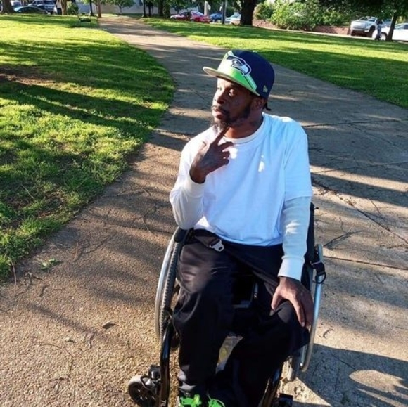 Profile Picture of Kevin Grooms (@kg302) on Poshmark