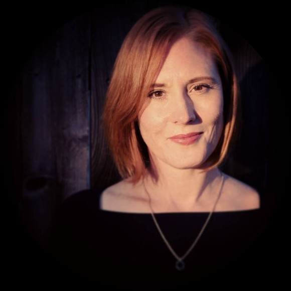 Profile Picture of Robyn Jacobson (@redrobynj) on Poshmark